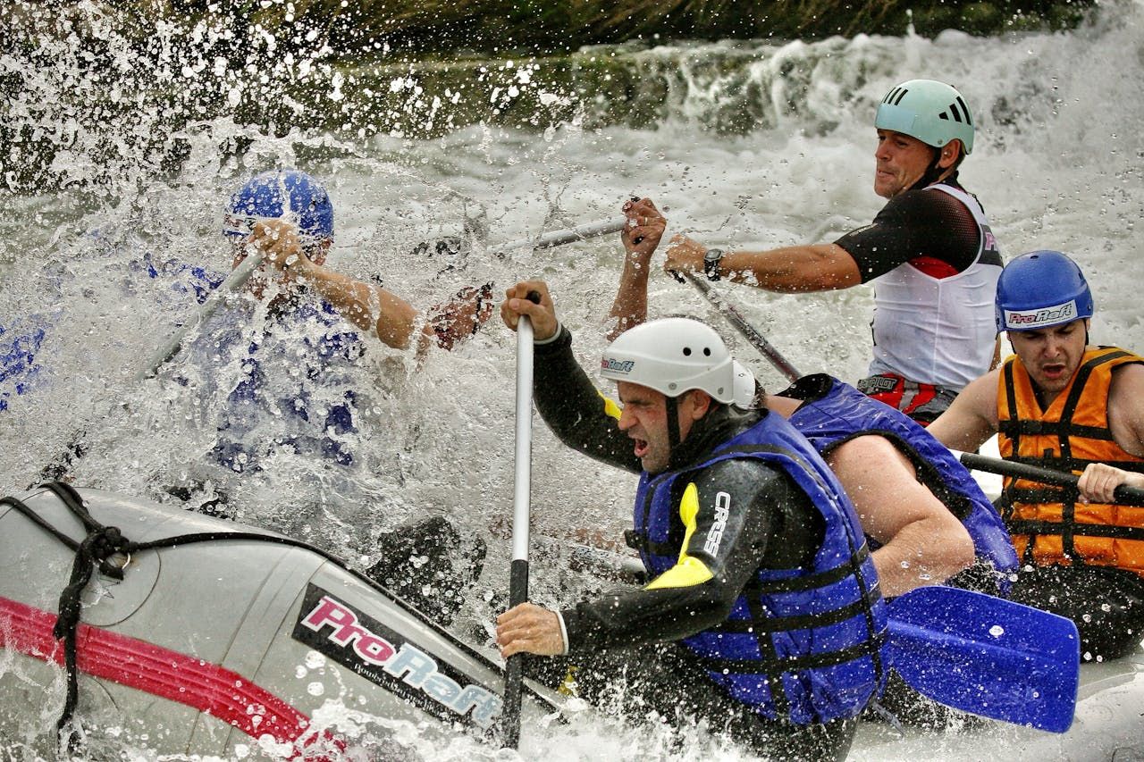 Was ist Wildwasser-Rafting?